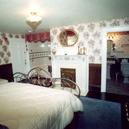 Julias Bed And Breakfast Hubbard Zewnętrze zdjęcie